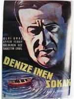 Denize inen sokak